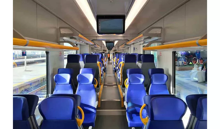 Civitavecchia: Express Train To/From Rome City Center