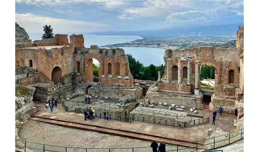 Jardines de Naxos, Taormina y Castelmola: Visita guiada + Traslados desde Catania