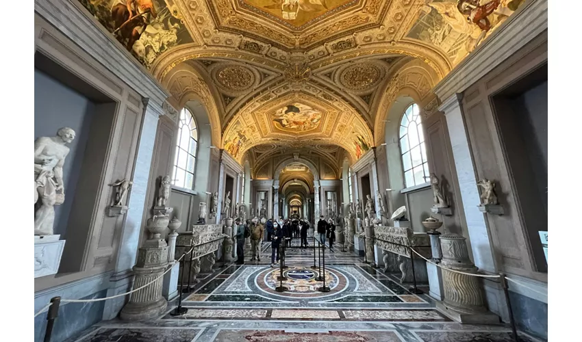 Musei Vaticani e Cappella Sistina: Biglietto Fast Track + Tour guidato