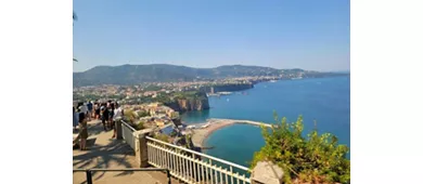 Pompei: Tour guidato per piccoli gruppi da Roma + visita di Sorrento