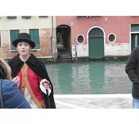 Theater-Rundgang zum Karneval