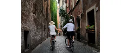 Rome: Electric Bicycle Rental in Piazza Venezia
