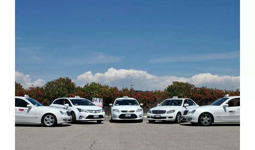 Roma: Trasferimento in taxi a tariffa fissa a Castel Gandolfo