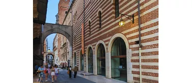 Dante in Verona: Walking Tour from Inferno to Paradise