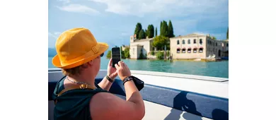 Lake Garda: 4-Hr Boat Tour with Scaliger Castles + Wine Tasting from Sirmione