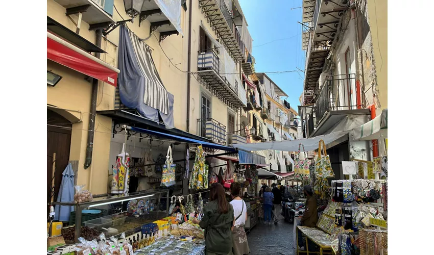 Palermo: Market Tour + Cooking Class + Meal & Unlimited Wine