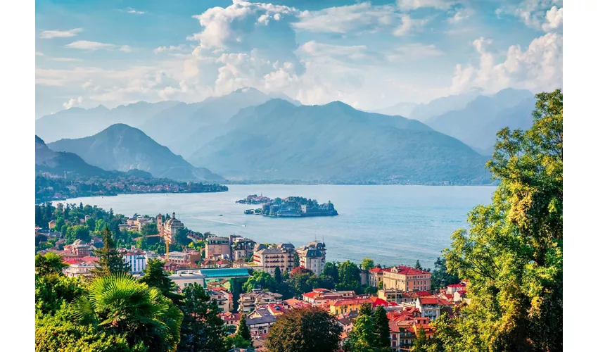 Lago Maggiore e Borromeo: Gita di un giorno da Milano + Crociera in barca