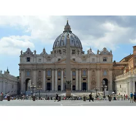 Musei Vaticani e Basilica di San Pietro: Biglietto Fast Track + Tour guidato