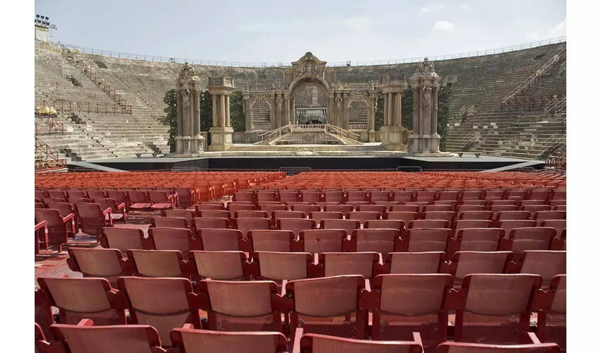 Verona Opera Arena: Opera Ticket and City Walking tour