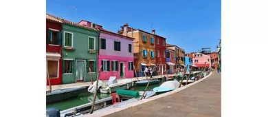 Full-Day: Murano, Burano & Torcello + Glass Factory