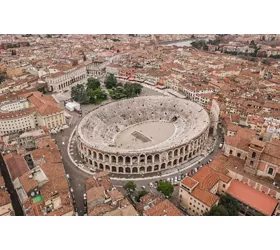 Verona Opera Arena: Opera Ticket and City Walking tour