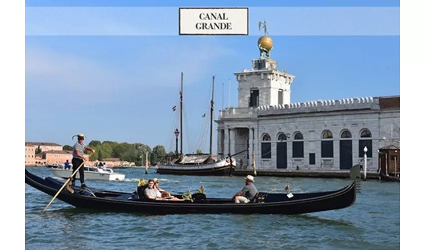 Venice: Grand Canal Gondola Ride + Skip The Line