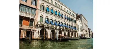 Venecia: Excursión guiada en barco por el Gran Canal + Entrada al Campanario de San Giorgio Maggiore