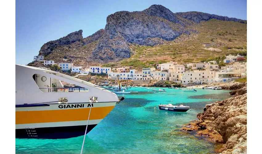 Islas Eolias: Traslado en ferry de ida de Milazzo a Filicudi