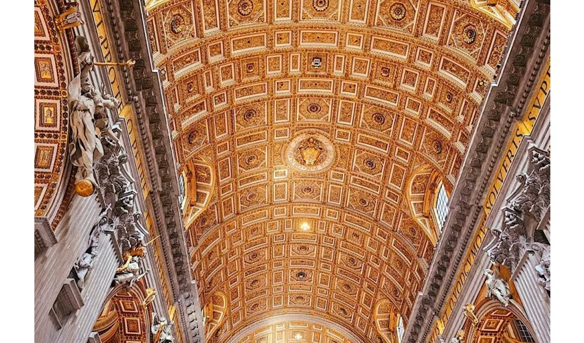 Basilica di San Pietro e Grotte Vaticane: Tour guidato + scalata della cupola