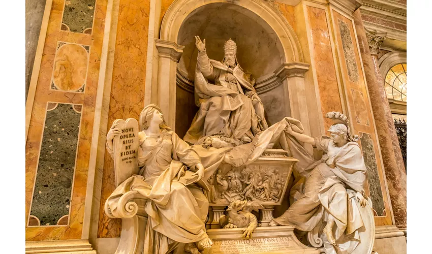 St. Peter's Basilica: Early Morning Guided Tour + Dome & Vatican Grottoes Access