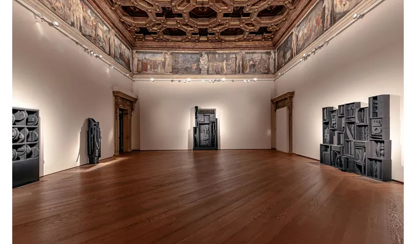 Palazzo Fava: "Mostra "Louise Nevelson