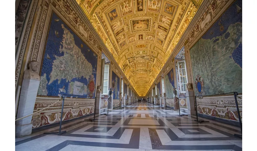 Vatican Museums & St. Peter's Basilica: Early Access + Guided Tour