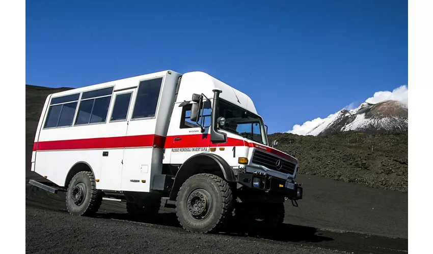 Monte Etna: Billete prioritario teleférico + Traslado en autobús 4x4