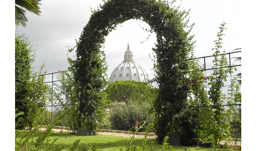 Museos Vaticanos: Entrada rápida + Visita a los Jardines Vaticanos en minibús