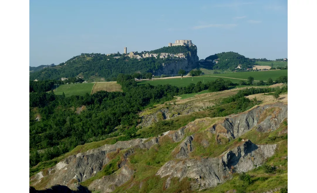 Cammino-di-San-Francesco-da-Rimini-a-La-Verna-OK-Tappa3-Foto-PanoramaSanLeo.jpg