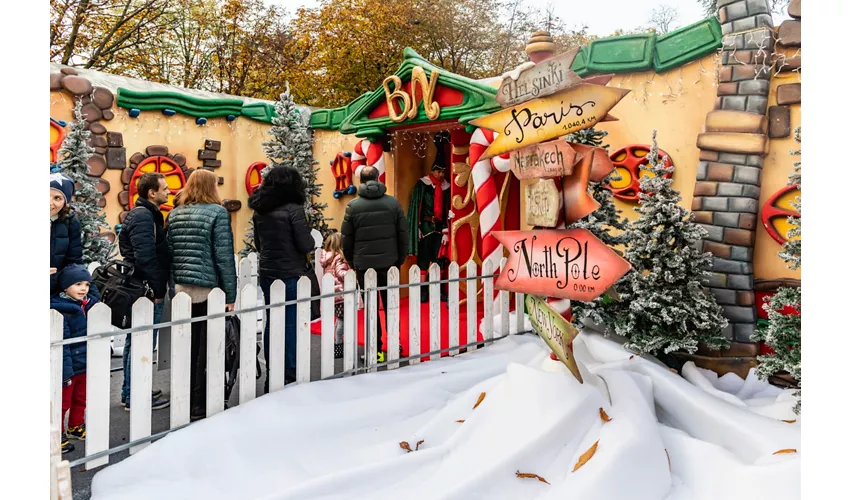 MILANO CHRISTMAS VILLAGE