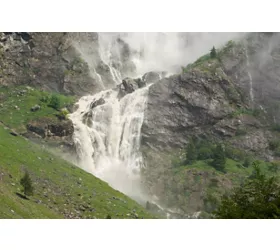 Cascate Serio - Valbondione - BG - ph istockphoto iMille - @inLombardia