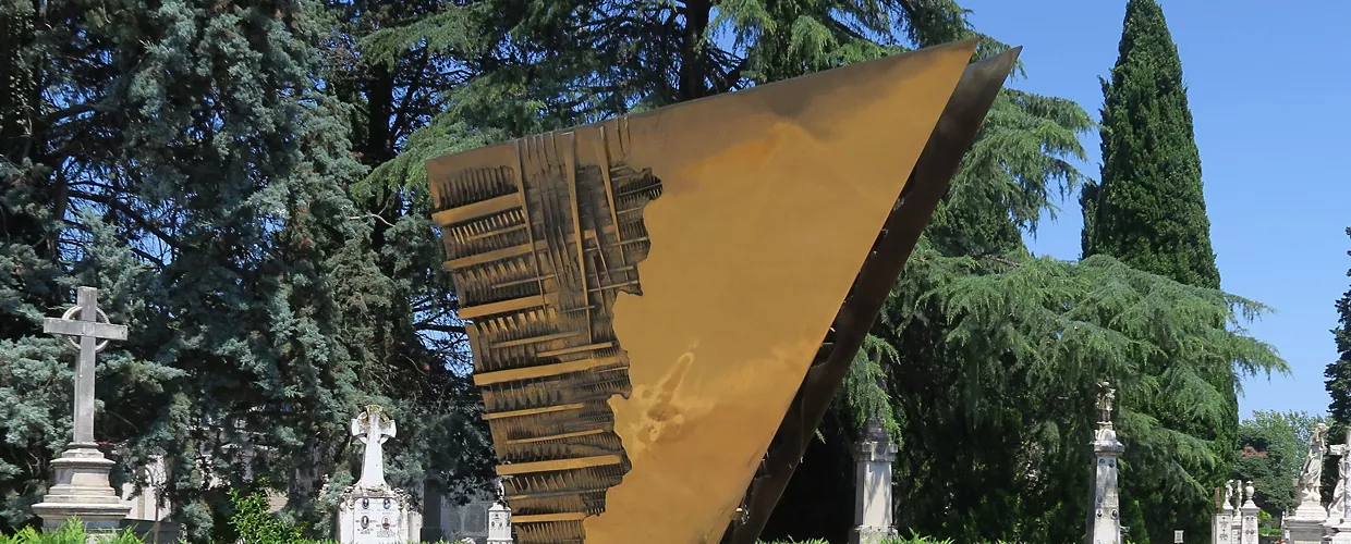 La “Grande Prua” di Arnaldo Pomodoro