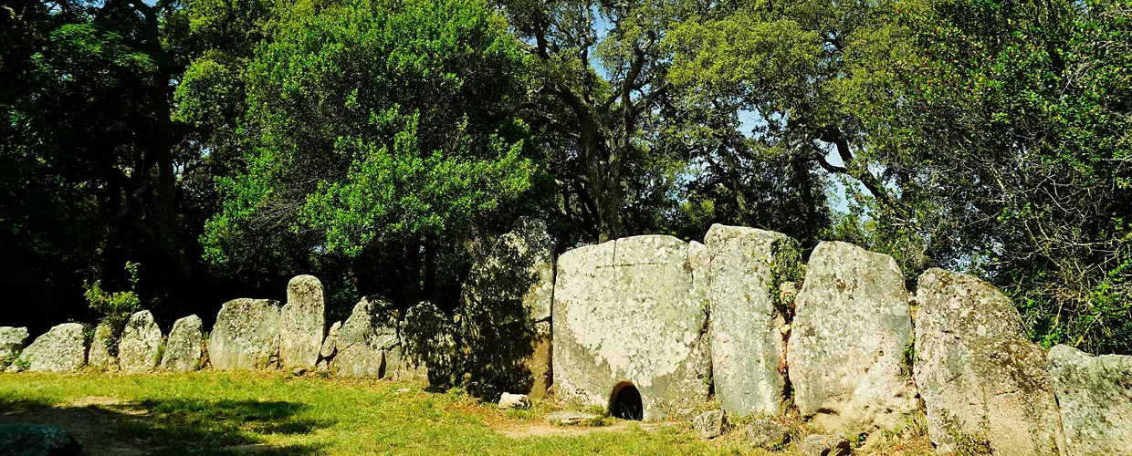 La tomba dei giganti di Pascaredda, poco fuori Calangianus