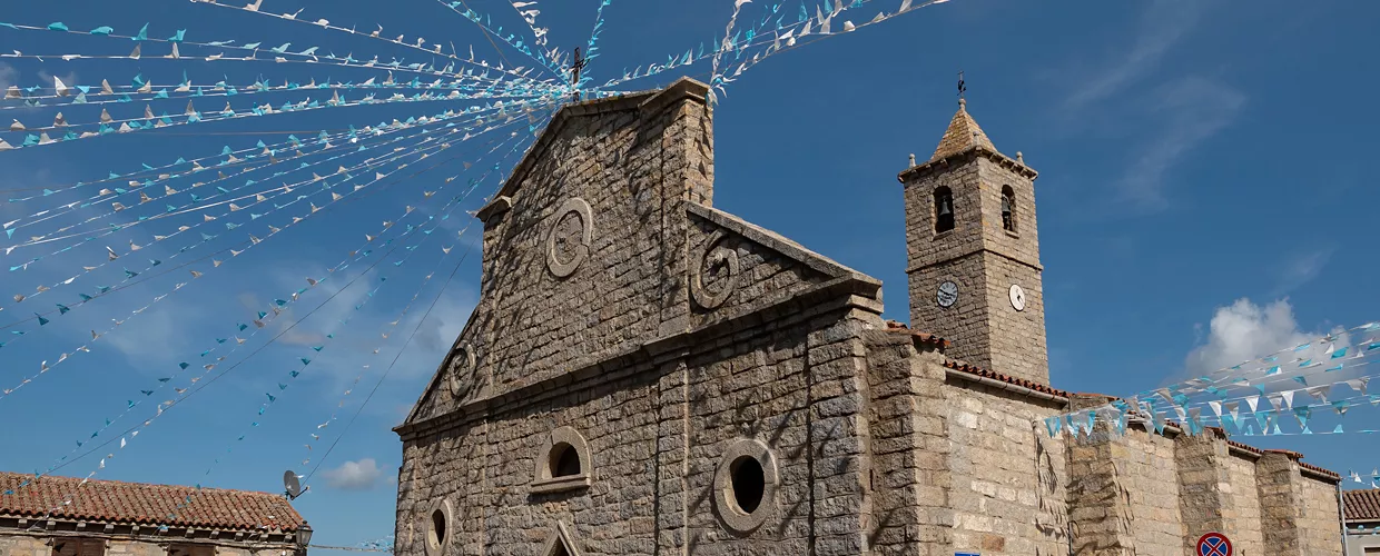 La basilica di Nostra Signora di Luogosanto