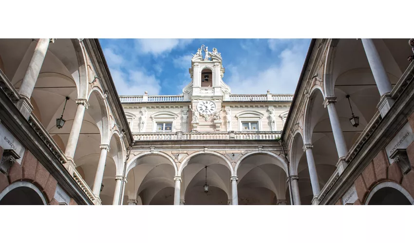 L’interno di Palazzo Tursi