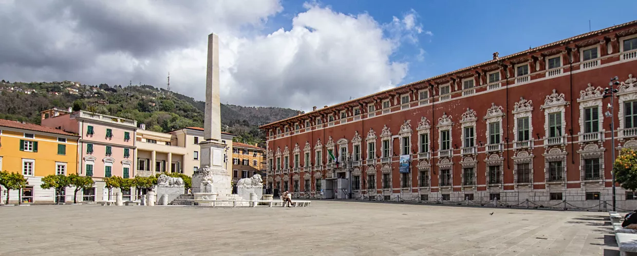 Piazza Aranci a Massa