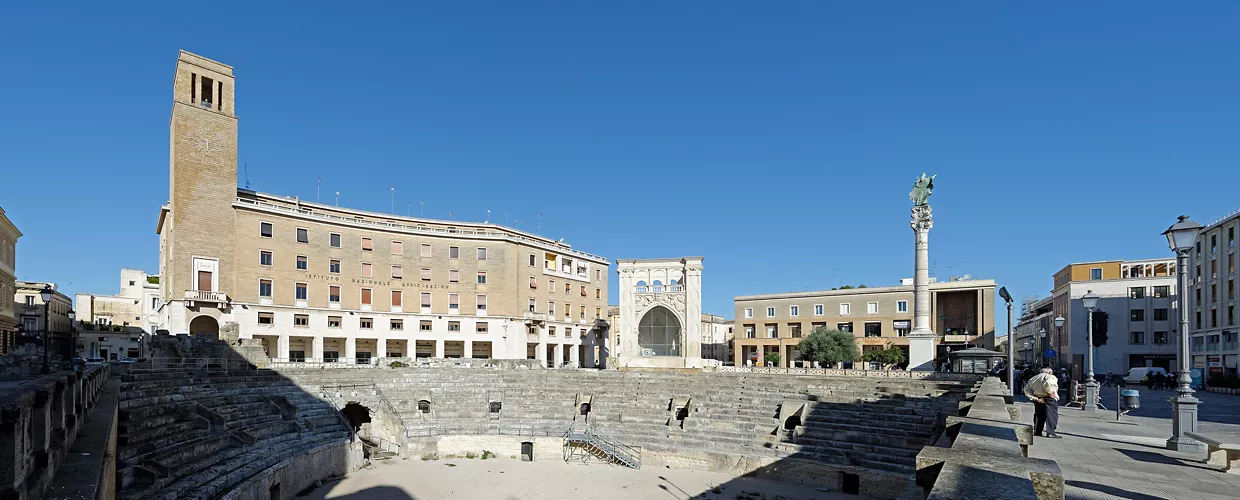 Piazza S. Oronzo a Lecce