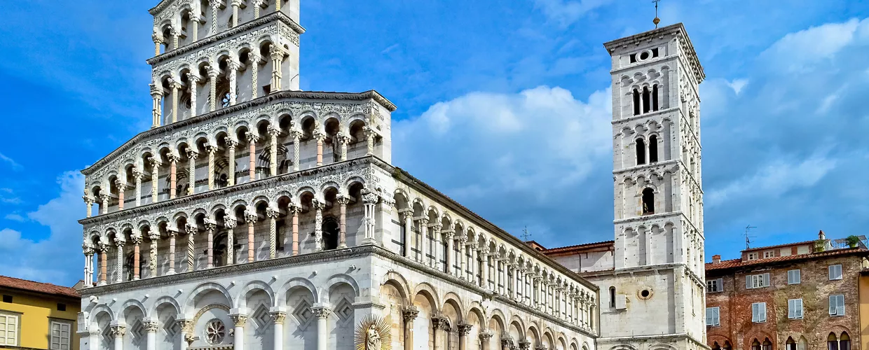 Lucca, S. Michele in Foro, facciata e fianco