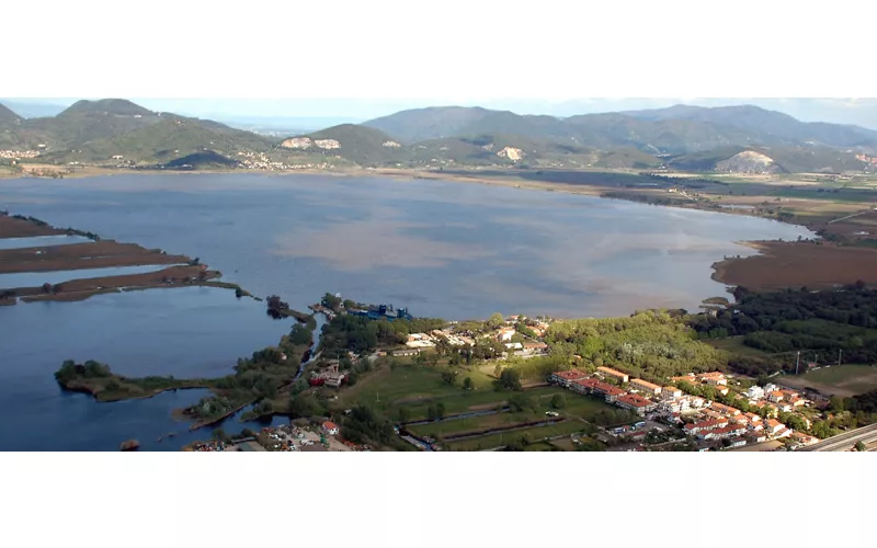 Lago di Massaciuccoli dall’alto
