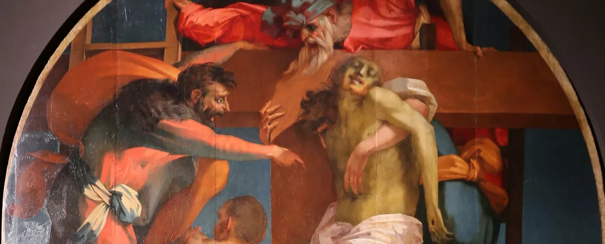 Un particolare della “Deposizione” di Rosso Fiorentino, esposto nella Pinacoteca e Museo civico di Volterra fra tante altri capolavori dal 1300 al 1600