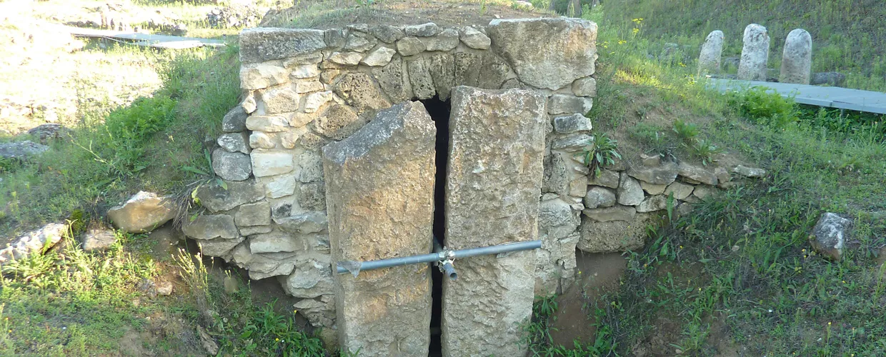 Parco archeologico della necropoli italica di fossa 