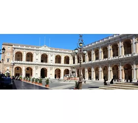 Palazzo apostolico