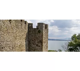 Antico castello sull’Isola Polvese, la più vasta delle 3 del Lago Trasimeno