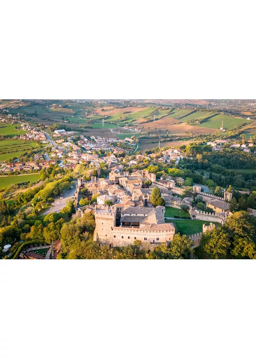 Esplorare le Marche settentrionali e i borghi di Gradara, Tavullia, Gabicce Monte