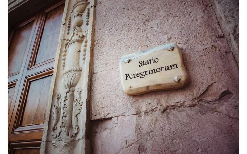 Il Testimonium: l'attestato del Cammino e l'accoglienza ad Assisi