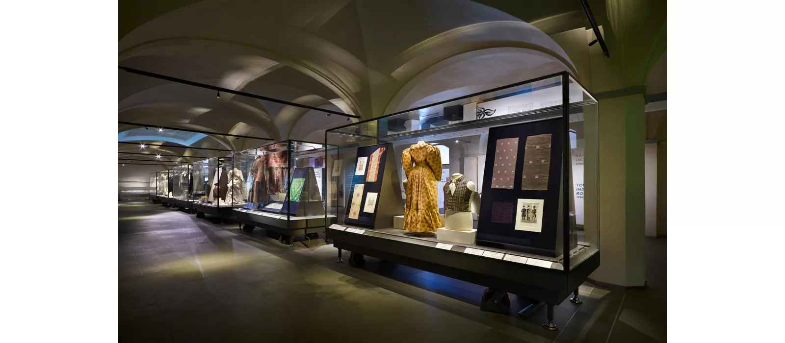 Due secoli di textile e fashion design