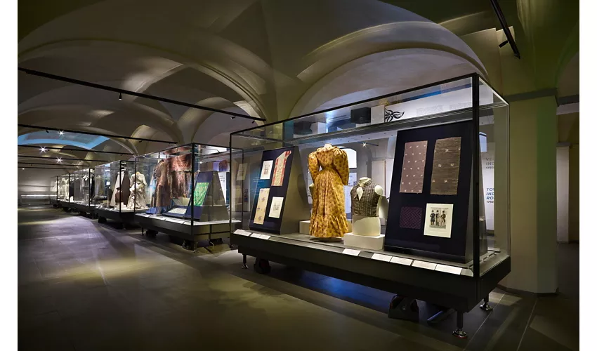 Due secoli di textile e fashion design
