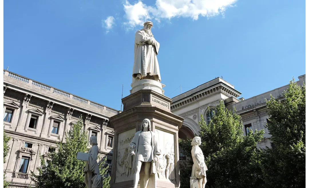 Leonardo da Vinci - Piazza della Scala - Milano