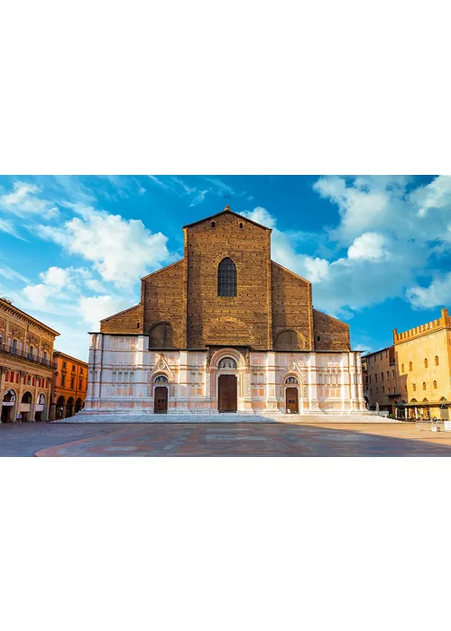 La Basilica di S. Petronio in piazza Maggiore, a Bologna.