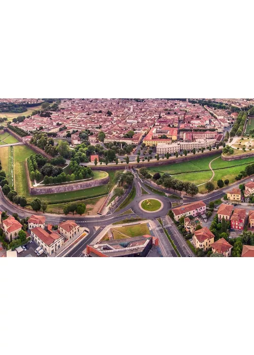 Panoramica di Lucca.