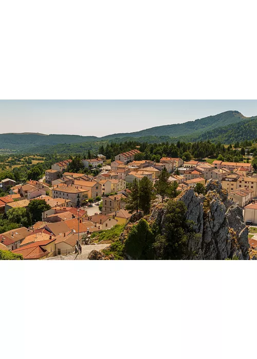 Il borgo di Pescopennataro in Alto Molise