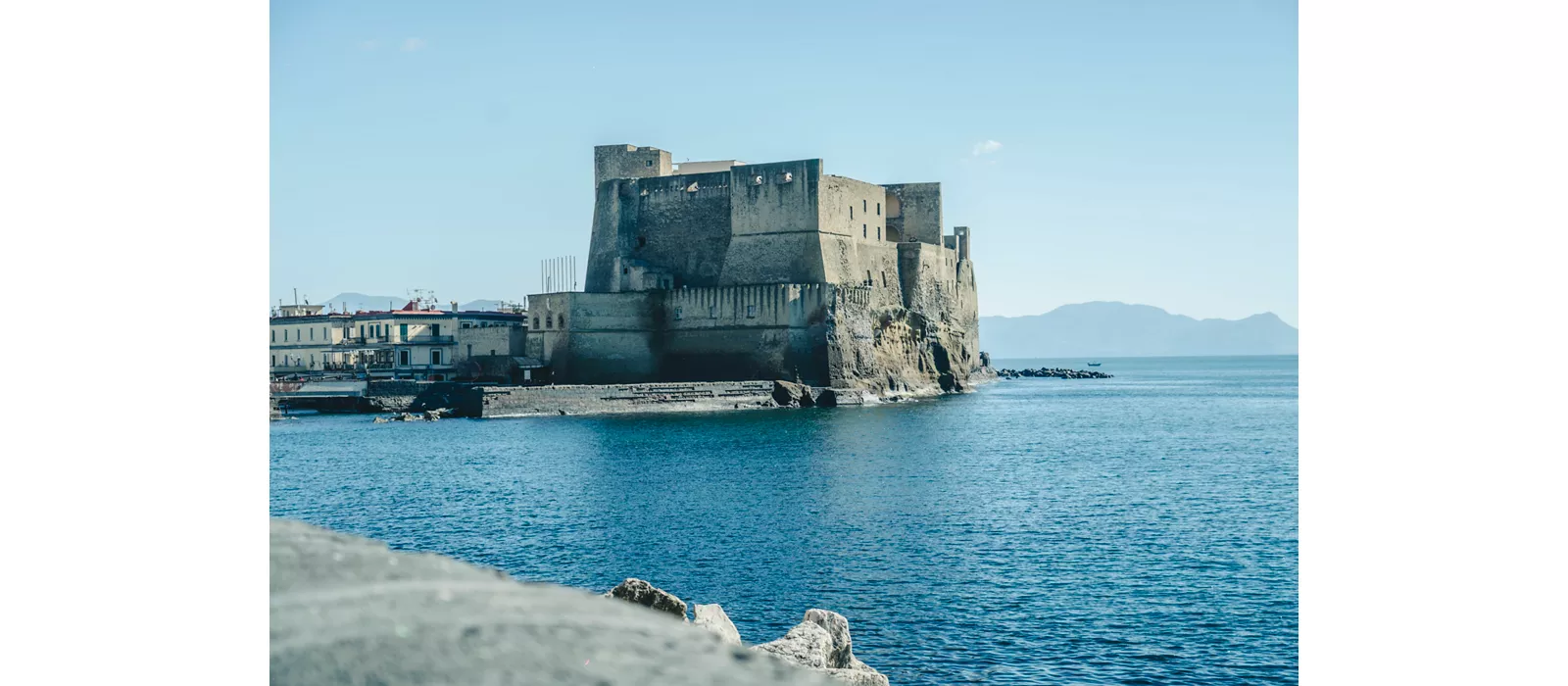 Passeggiate sul mare tra mito, arte e identità