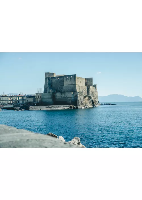Passeggiate sul mare tra mito, arte e identità