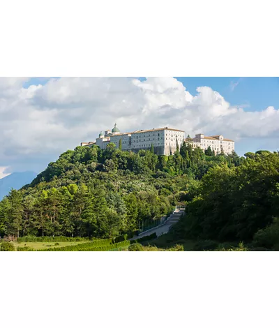 Montecassino abbey, italy, rebuilding after second world war